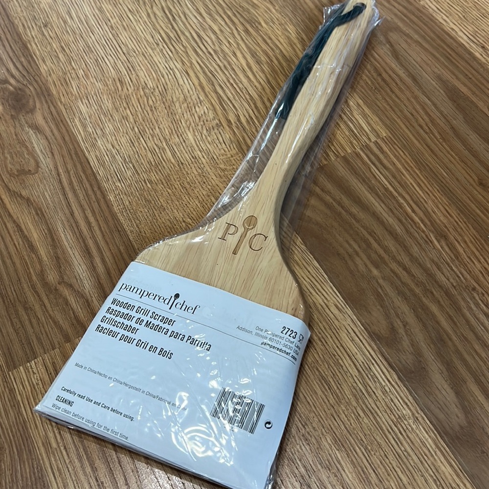 New Pampered Chef wooden grill scraper